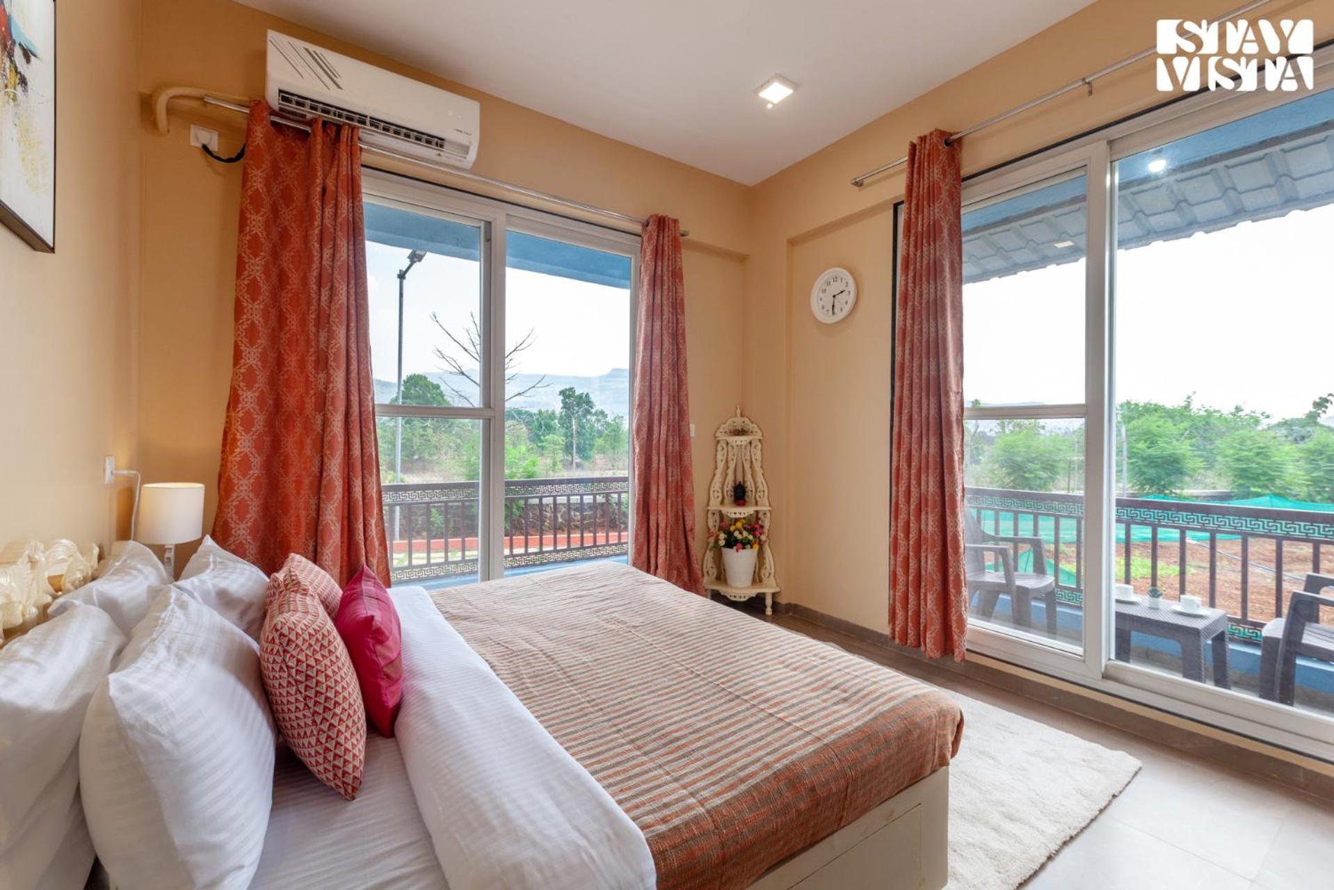 Stayvista'S Hillside Meadows - Mountainside Retreat With Farm View, Pool & Deck, Lawn & Gazebo Chinchavli Ngoại thất bức ảnh