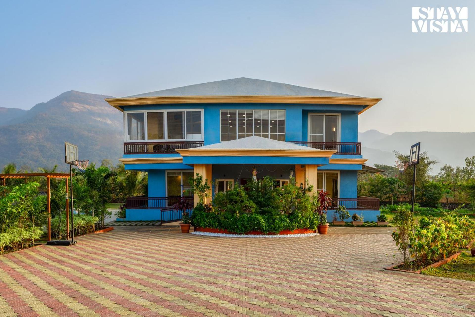 Stayvista'S Hillside Meadows - Mountainside Retreat With Farm View, Pool & Deck, Lawn & Gazebo Chinchavli Ngoại thất bức ảnh
