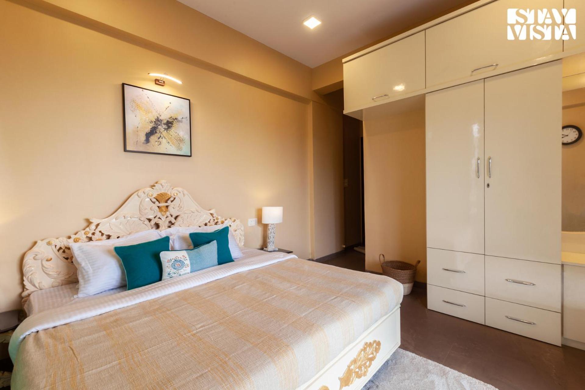 Stayvista'S Hillside Meadows - Mountainside Retreat With Farm View, Pool & Deck, Lawn & Gazebo Chinchavli Ngoại thất bức ảnh