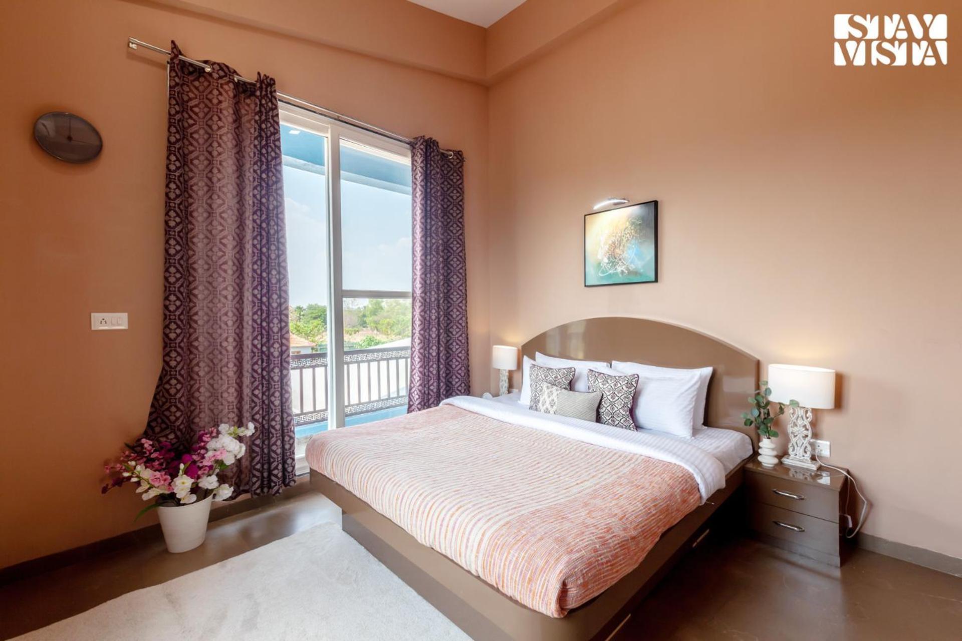 Stayvista'S Hillside Meadows - Mountainside Retreat With Farm View, Pool & Deck, Lawn & Gazebo Chinchavli Ngoại thất bức ảnh