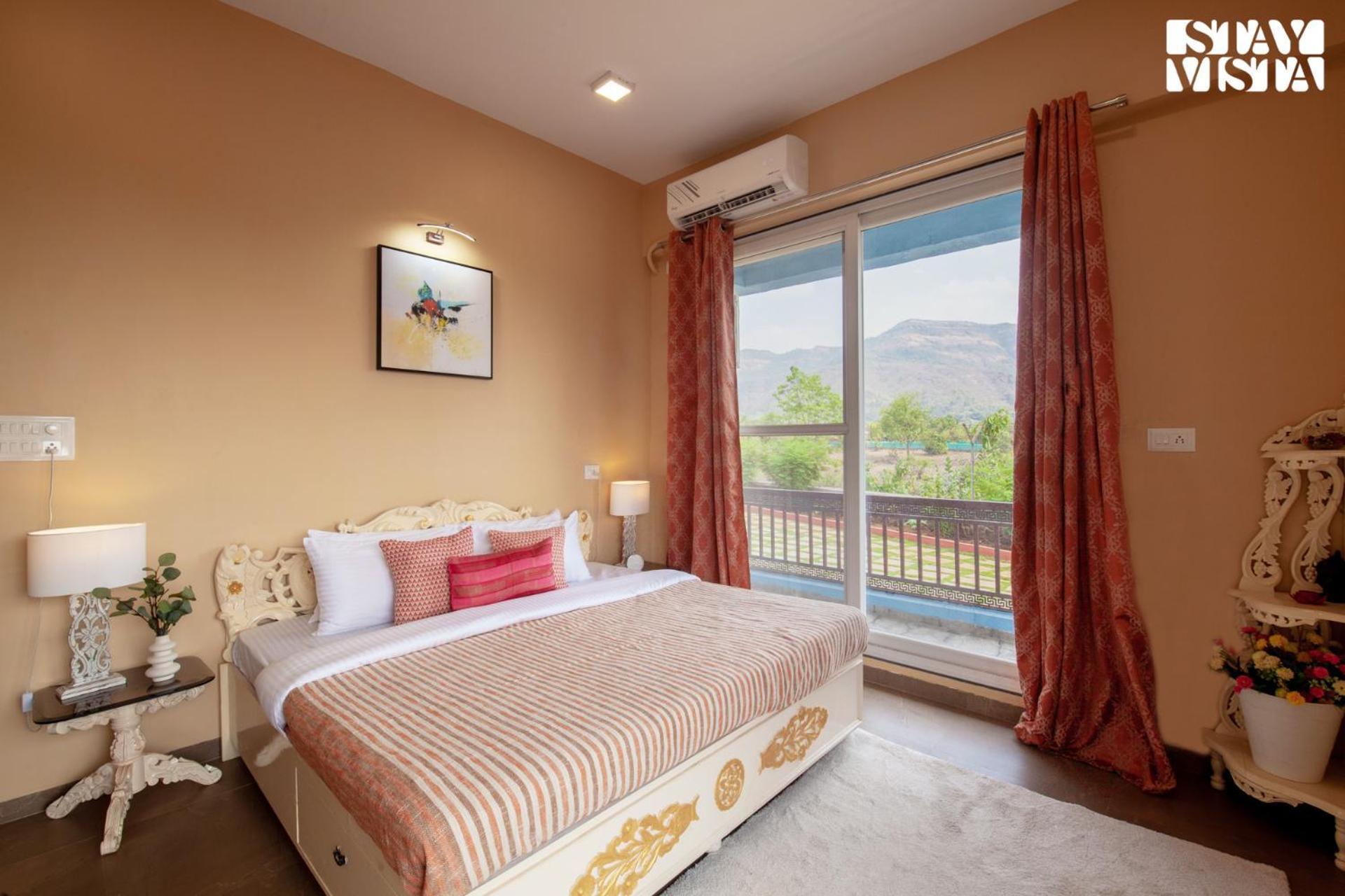 Stayvista'S Hillside Meadows - Mountainside Retreat With Farm View, Pool & Deck, Lawn & Gazebo Chinchavli Ngoại thất bức ảnh